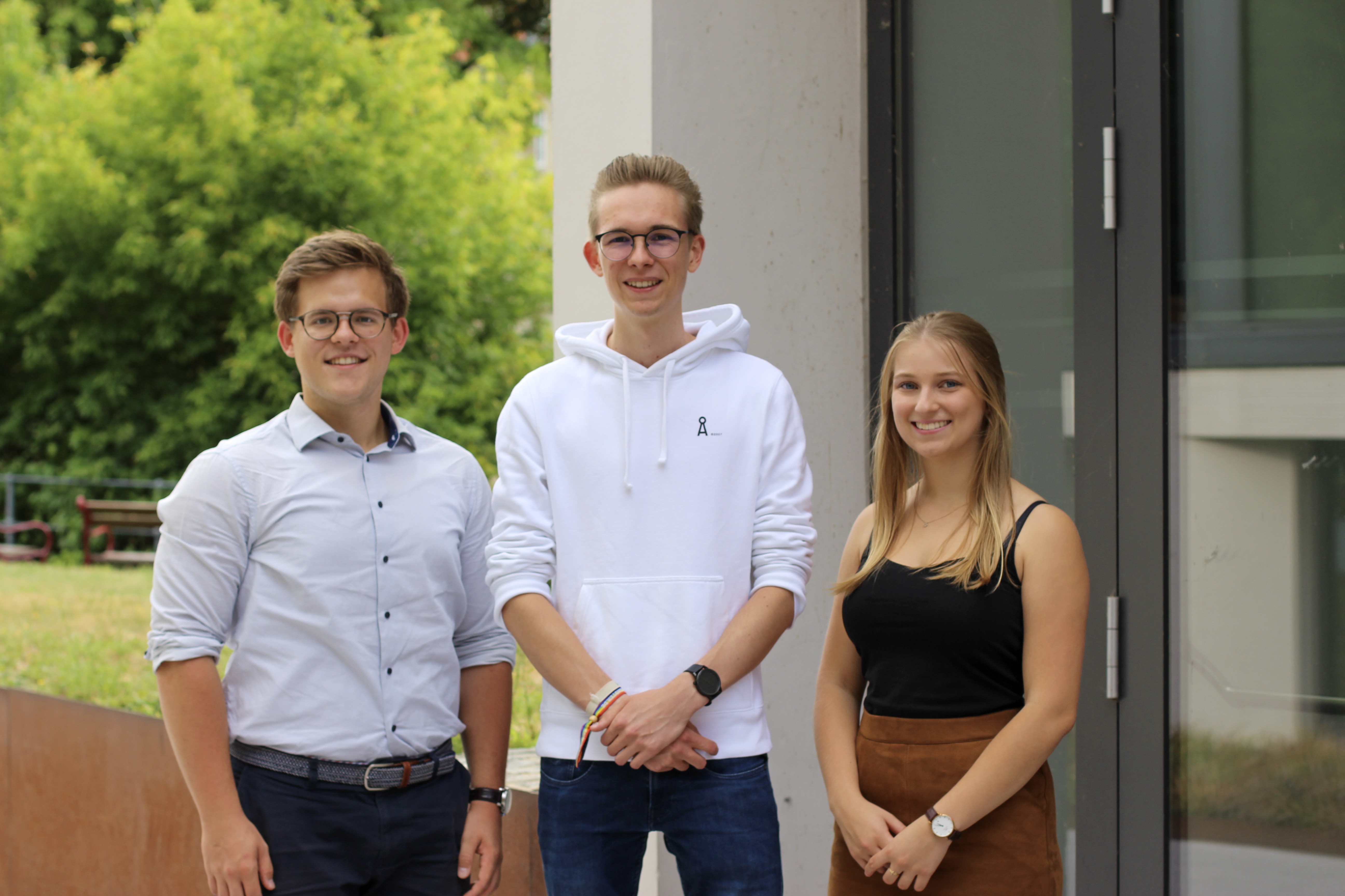 Präsidium des 62. Studierendenparlaments (v.l.n.r.) Johannes Jokiel (LHG), Leon Focks (CG) und Katharina Sell (RCDS)